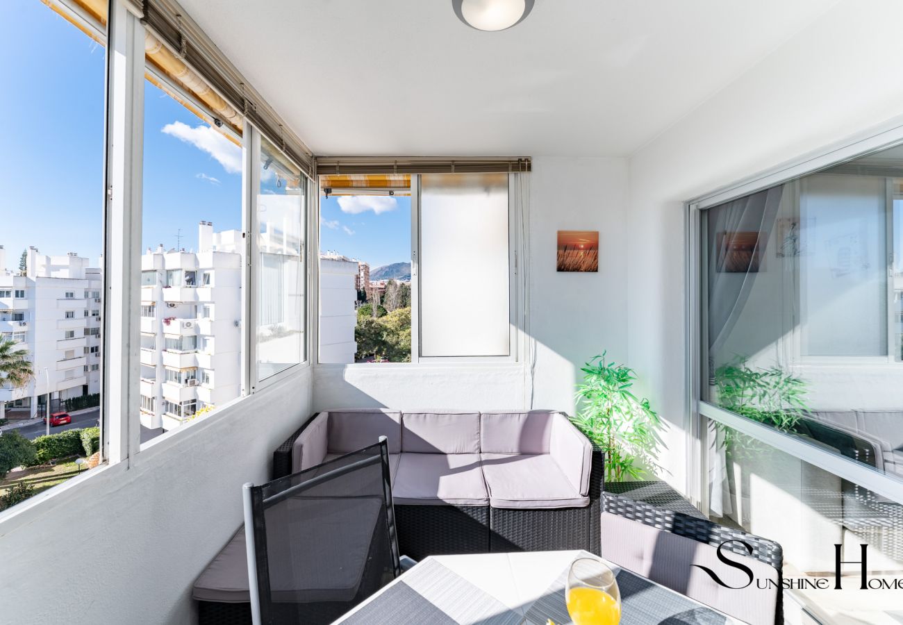 Apartamento en Benalmádena - Seaview Retreat Apartment with Pool