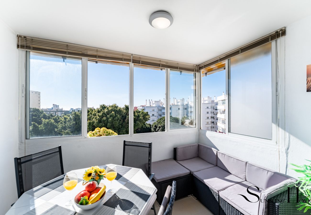 Apartamento en Benalmádena - Seaview Retreat Apartment with Pool