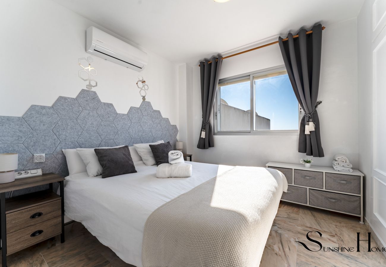 Apartamento en Benalmádena - Seaview Retreat Apartment with Pool