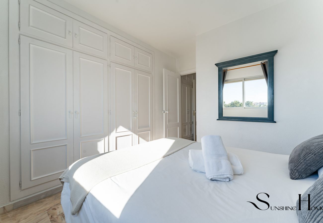 Apartamento en Benalmádena - Seaview Retreat Apartment with Pool