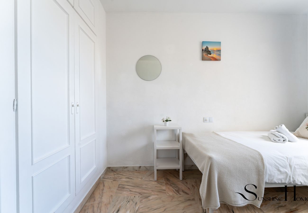 Apartamento en Benalmádena - Seaview Retreat Apartment with Pool