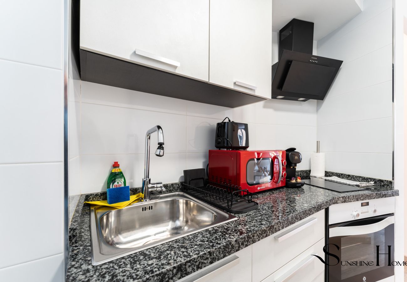 Apartamento en Málaga - Apartamento moderno de 2 dormitorios en el Centro Histórico de Málaga – Todo a pie REF068