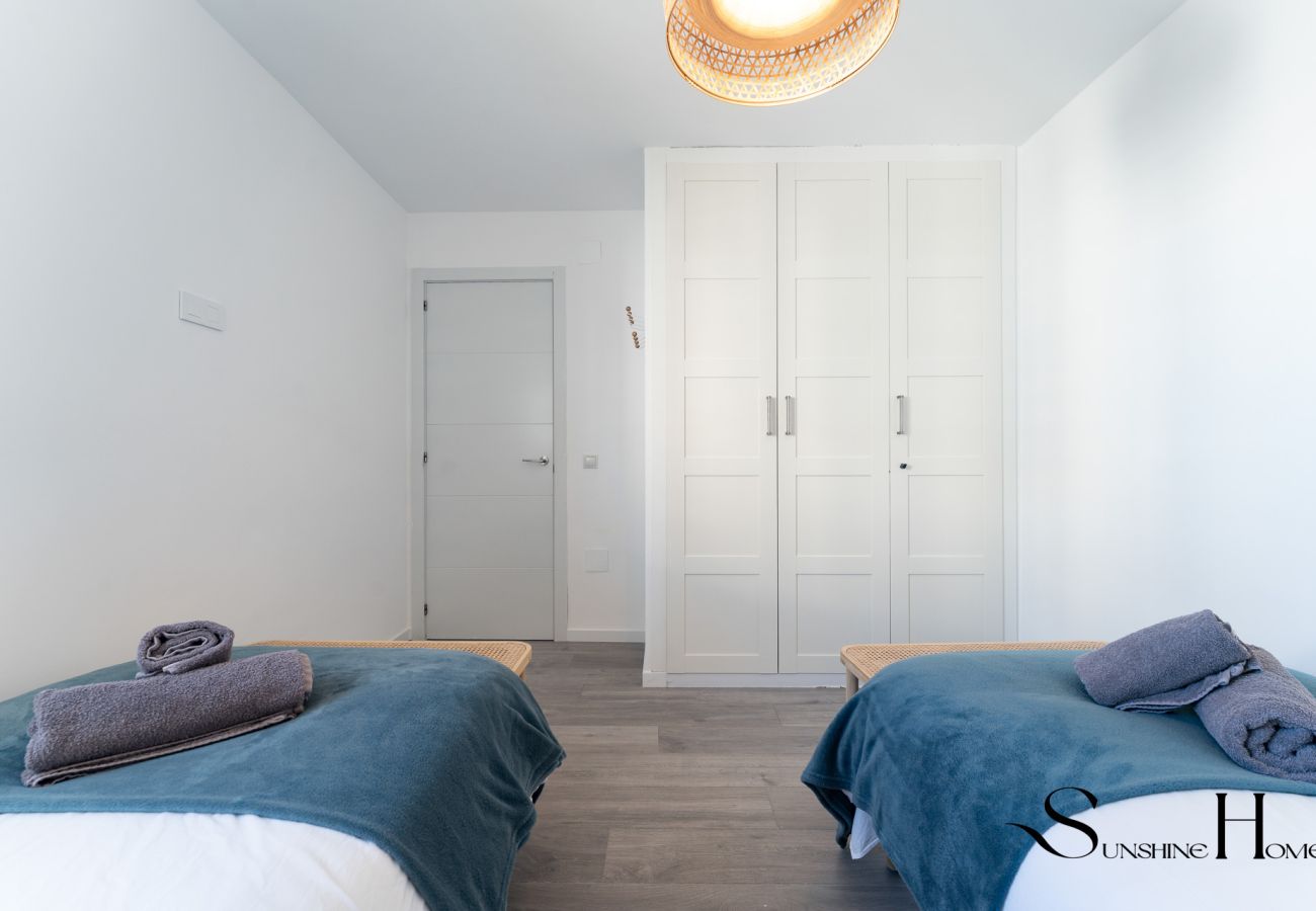 Apartamento en Benalmádena - Exclusivo 3D Cerca de Playa y Puerto Marina REF069