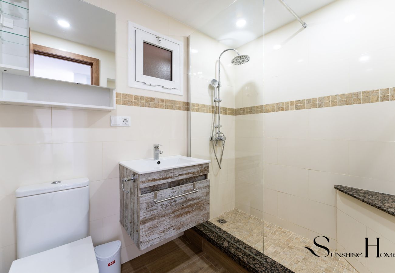 Apartamento en Benalmádena - Levante, Stylish apartment for 4 persons, midstay