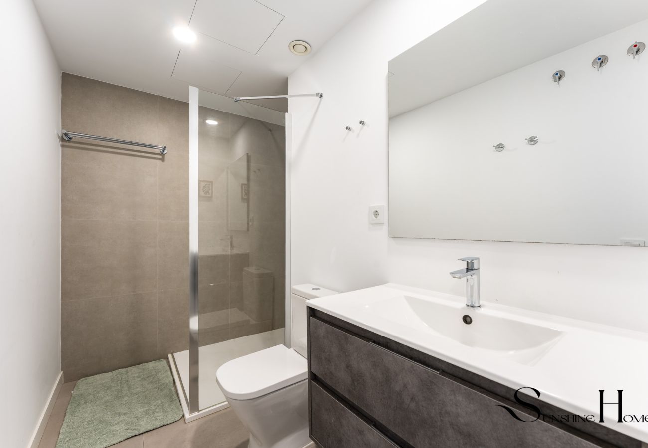 Apartamento en Fuengirola - Escapada elegante de 2 dormitorios en Fuengirola REF071