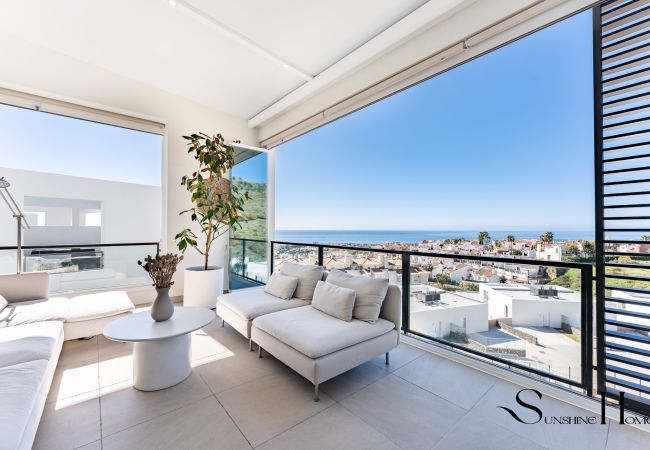 Casa adosada en Mijas - Luxury 2Bed Villa in Mijas – Sea View, Pool REF901