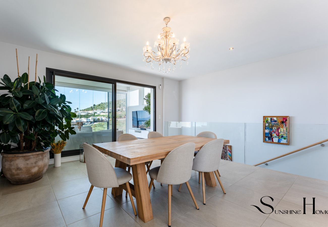 Casa adosada en Mijas - Luxury 2Bed Villa in Mijas – Sea View, Pool REF901