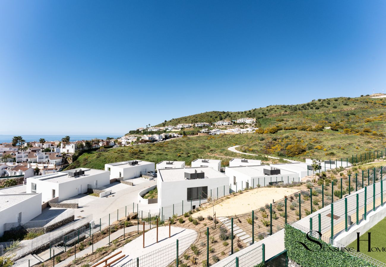 Casa adosada en Mijas - Luxury 2Bed Villa in Mijas – Sea View, Pool REF901