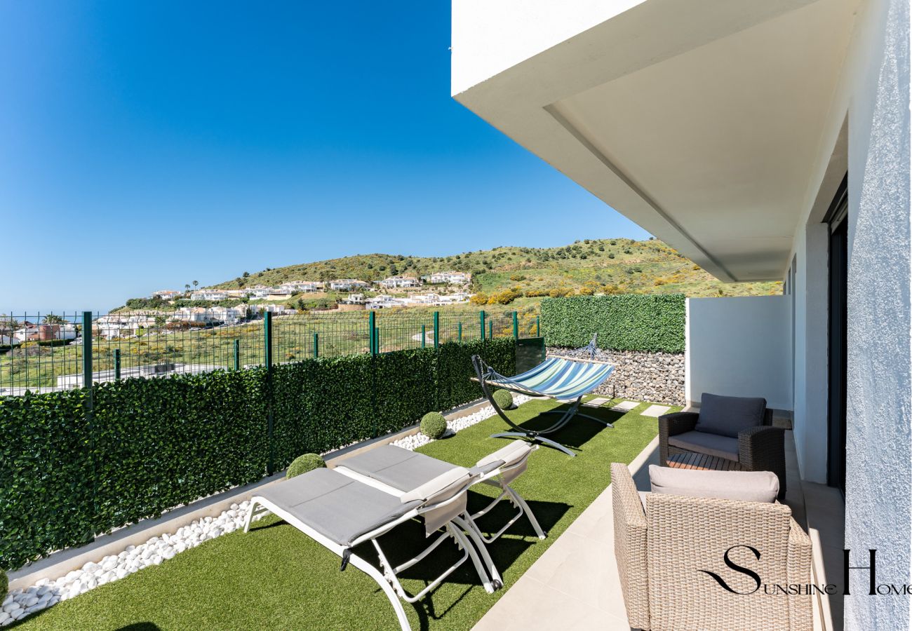 Casa adosada en Mijas - Luxury 2Bed Villa in Mijas – Sea View, Pool REF901