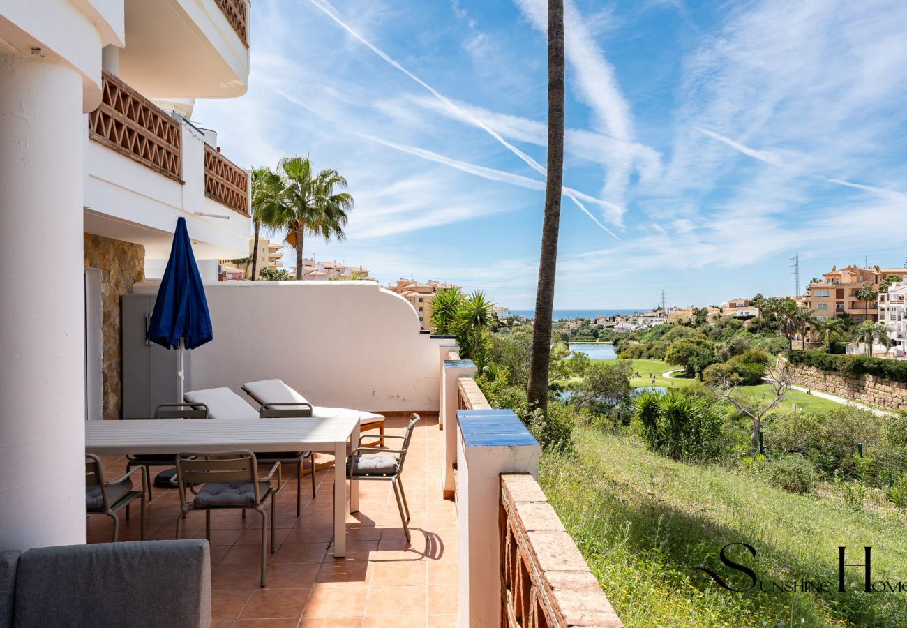 Apartamento en La Cala de Mijas - Riviera Paraíso | Terraza, Piscinas y Vistas REF902