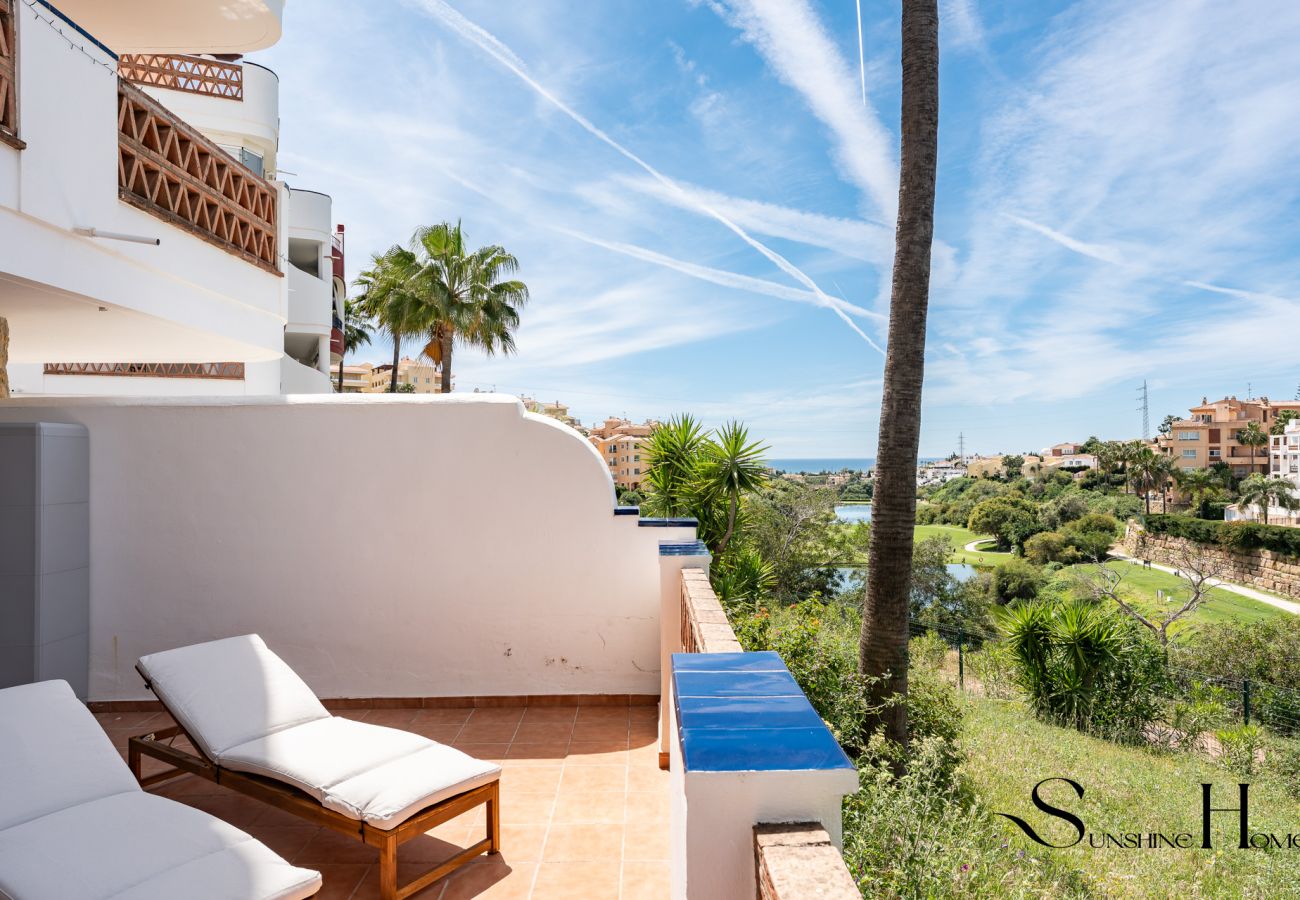 Apartamento en La Cala de Mijas - Riviera Paraíso | Terraza, Piscinas y Vistas REF902