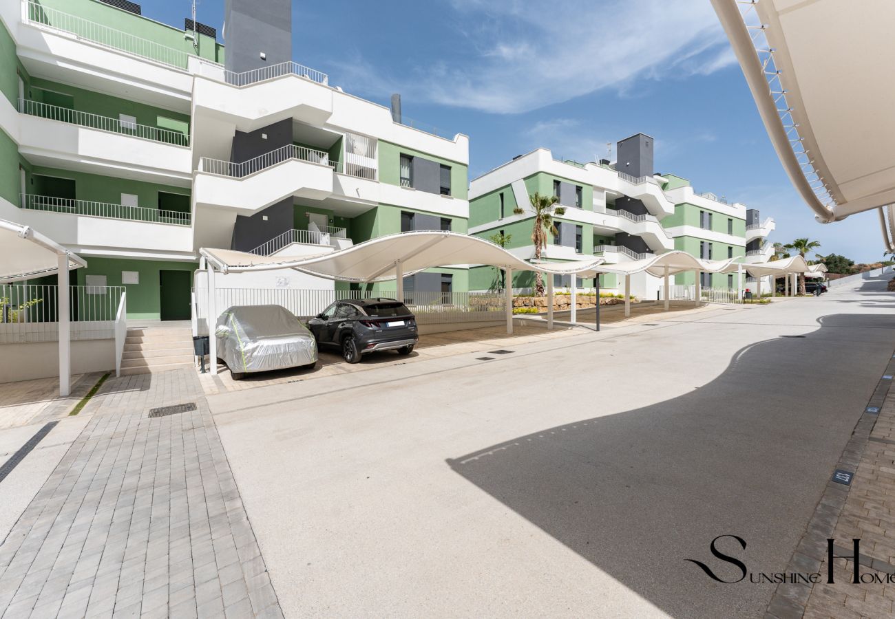 Apartamento en Mijas Costa - Ático Moderno de 2 Dormitorios con Vistas al Golf Cerca de La Cala de Mijas