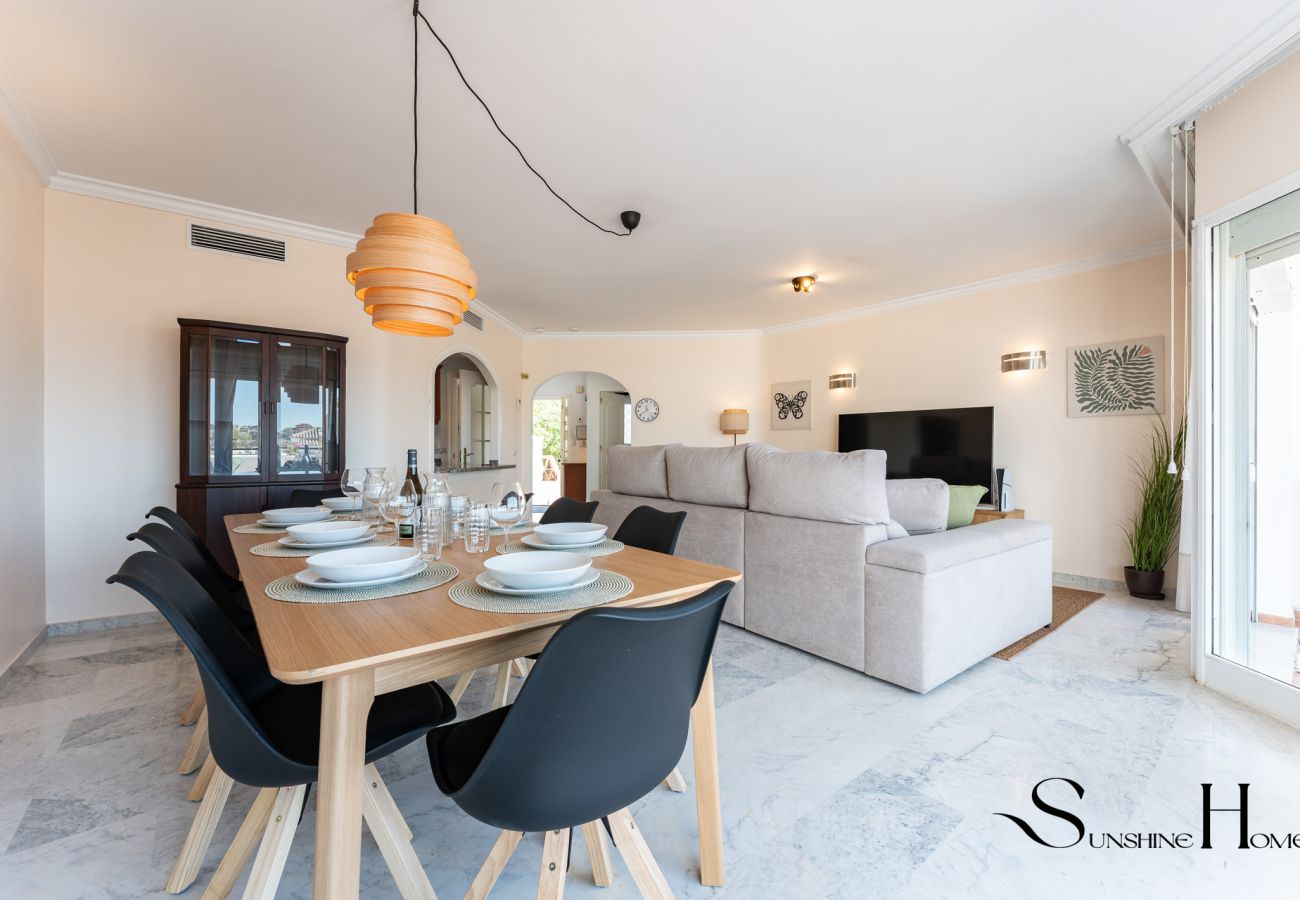 Apartamento en Benalmádena - 4 Bed Townhouse, Sauna, Pool, Sea Views