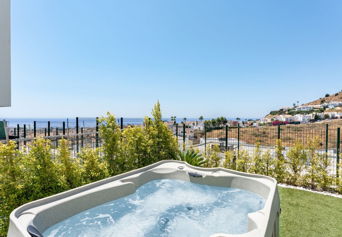 Casa adosada en Mijas - Alya Mijas - Villa Solmare - Direct Sea View and Jacuzzi 
