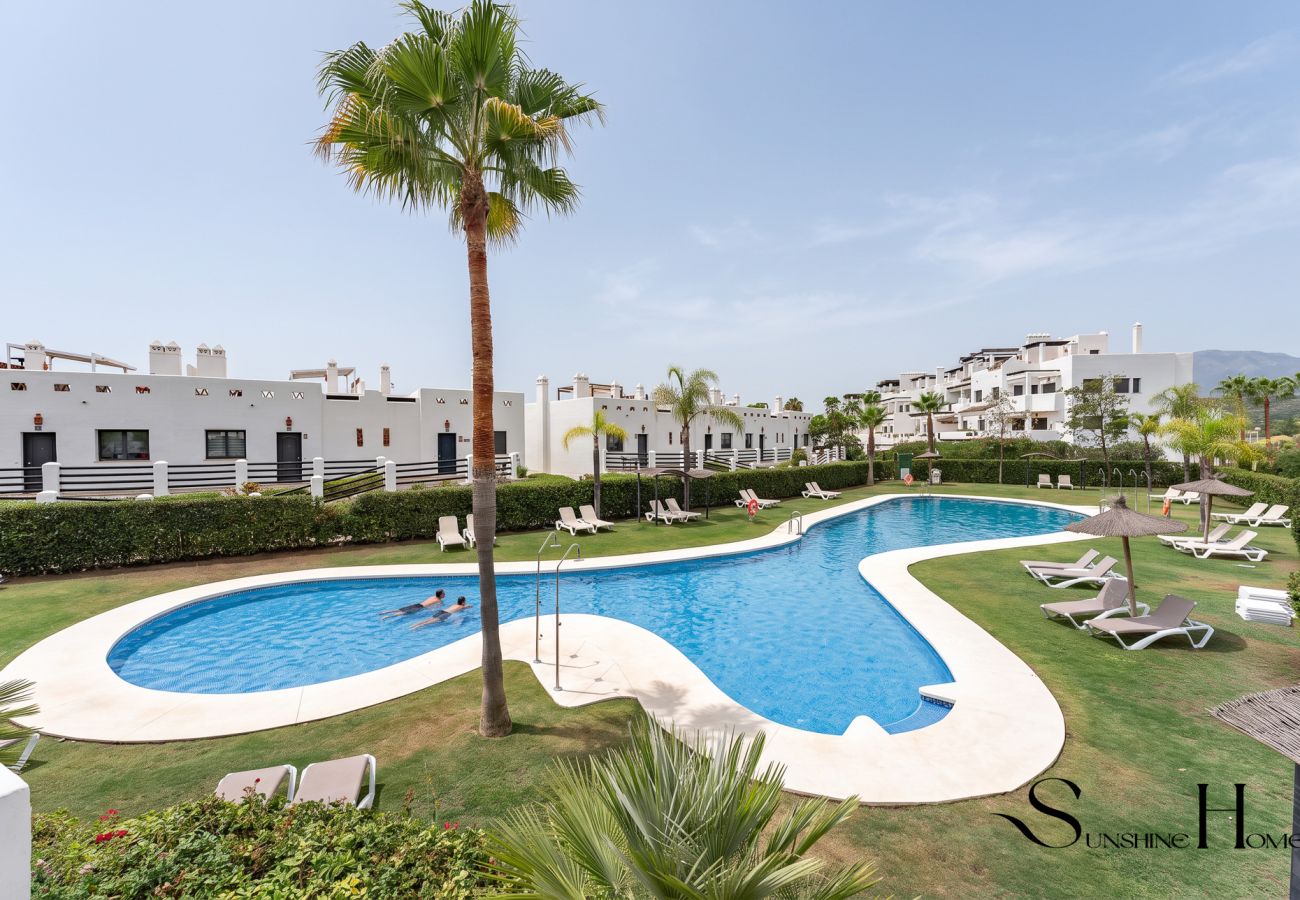 Apartamento en Estepona - Estepona Duplex with BBQ & Jacuzzi