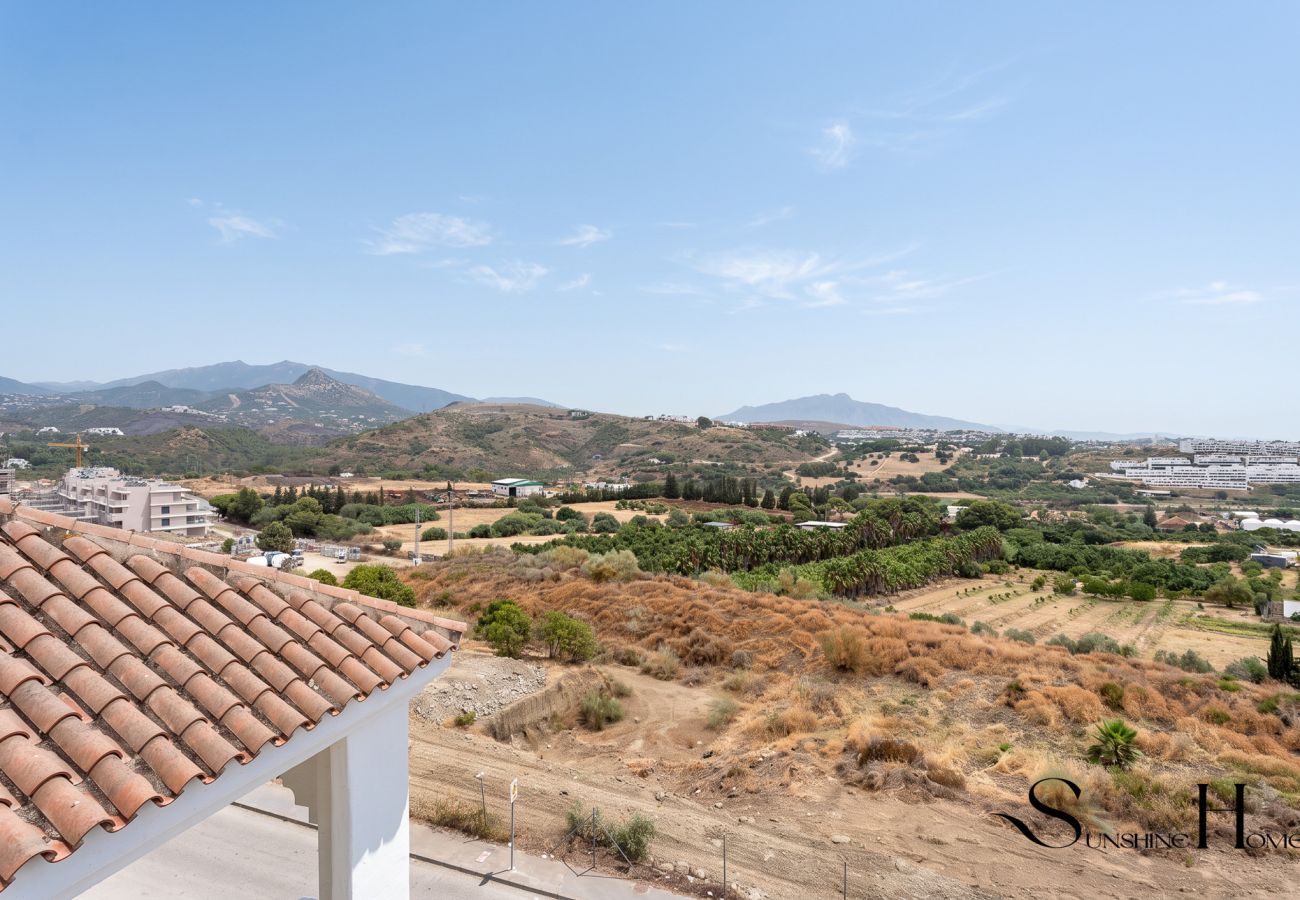 Apartamento en Estepona - Estepona Duplex with BBQ & Jacuzzi