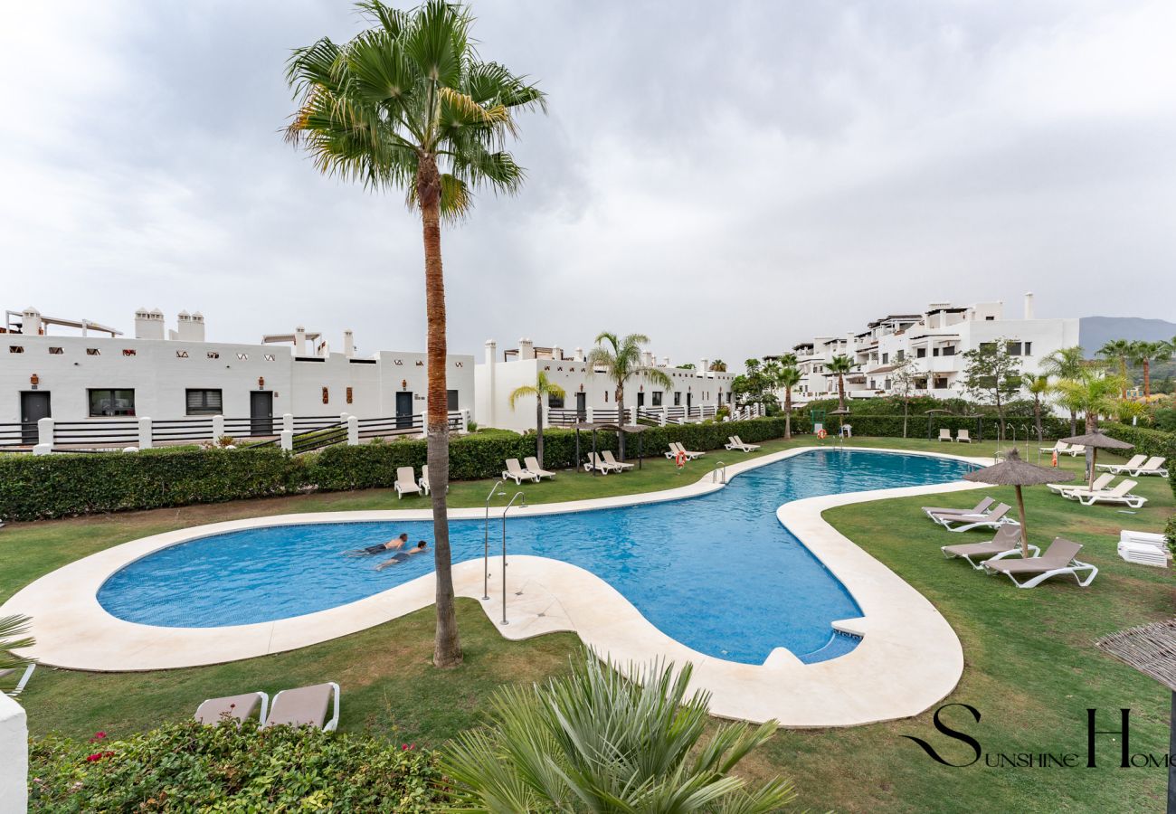 Apartamento en Estepona - Estepona Duplex with BBQ & Jacuzzi