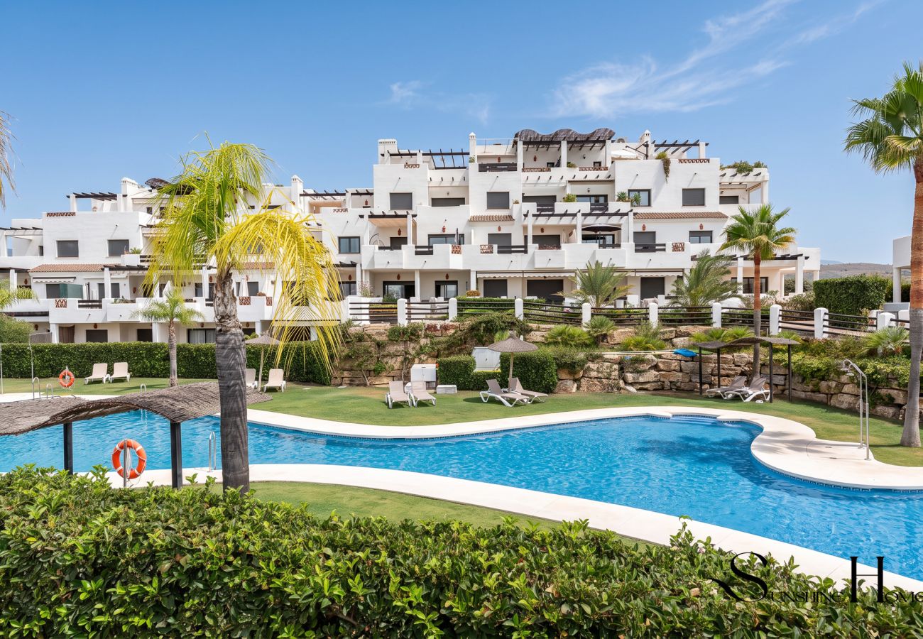 Apartamento en Estepona - Estepona Duplex with BBQ & Jacuzzi