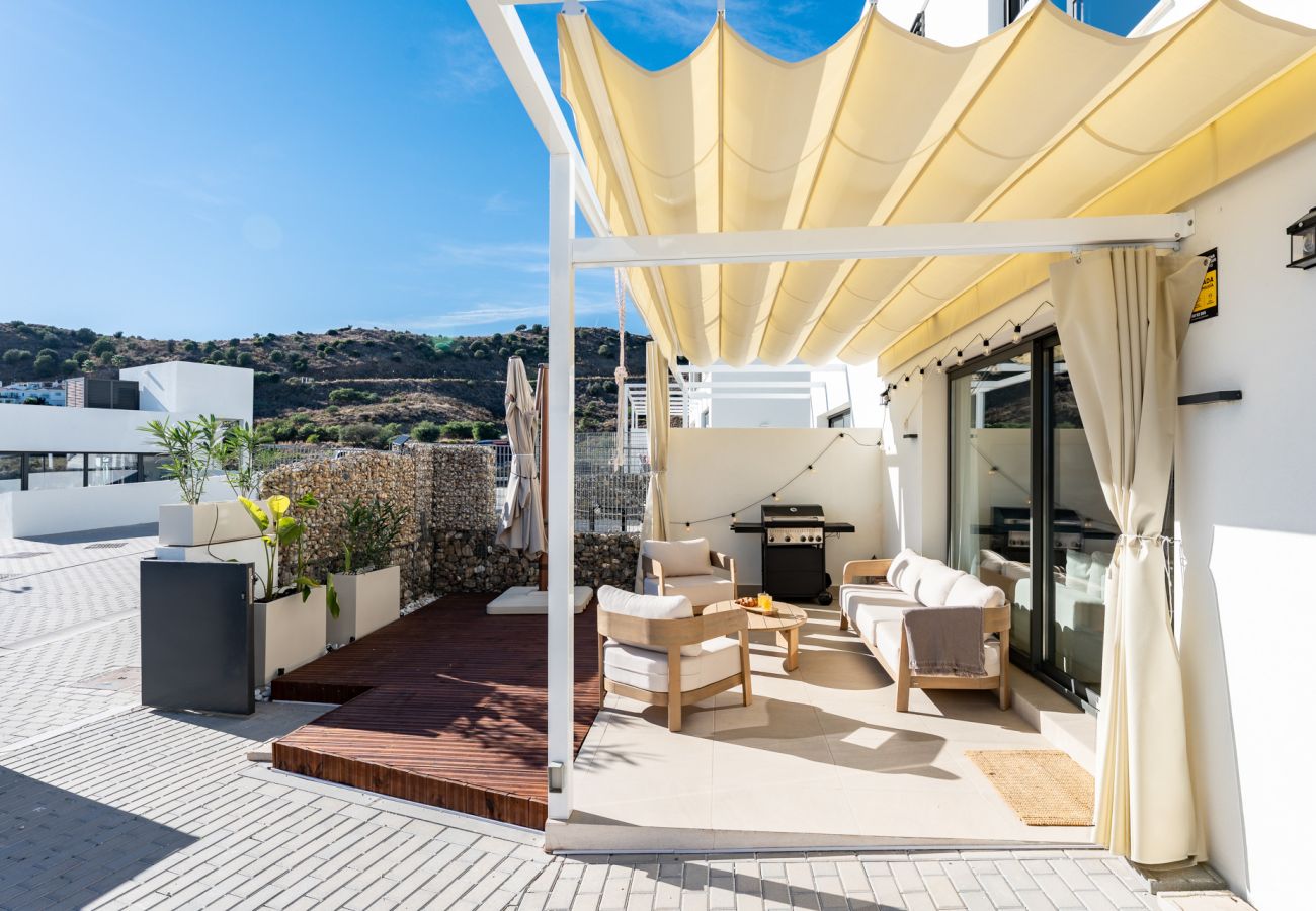 Casa adosada en Mijas - Luxury 4Bed Villa in Mijas – Sea View, Pool REF083