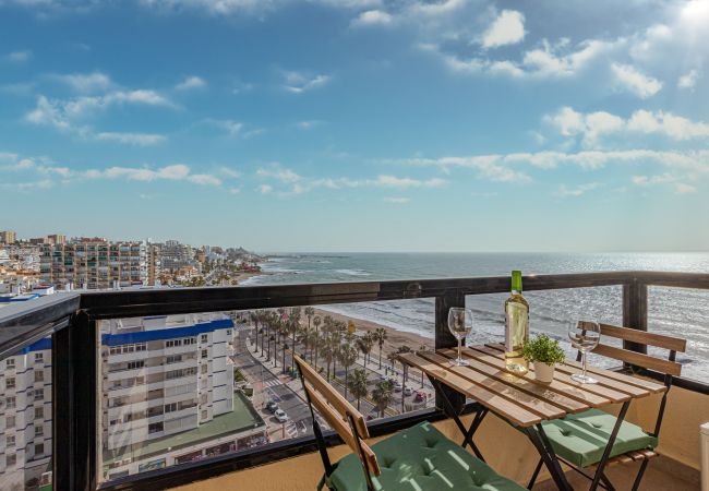 Studio à Benalmádena - Beachfront with Spectacular views and Swimming pool