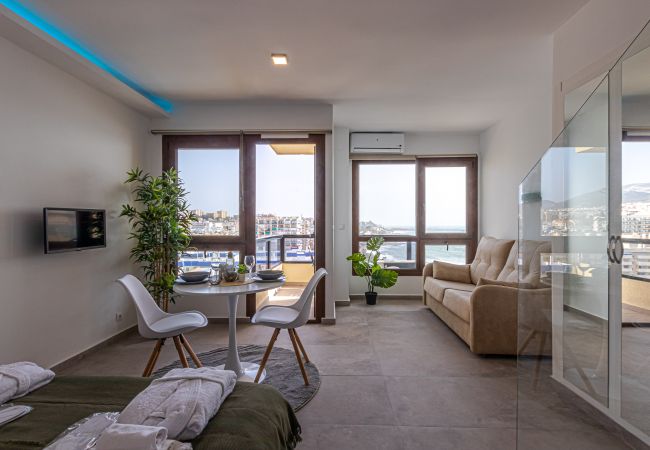 Studio à Benalmádena - Beachfront with Spectacular views and Swimming pool