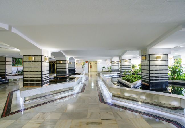 Studio à Benalmádena - Seaview beachfront studio with aqua park & balcony Studio à Benalmádena - Seaview beachfront studio with aqua park & balcony