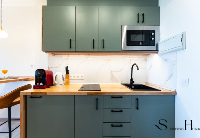 Studio à Benalmádena - Seaview beachfront studio with aqua park & balcony Studio à Benalmádena - Seaview beachfront studio with aqua park & balcony