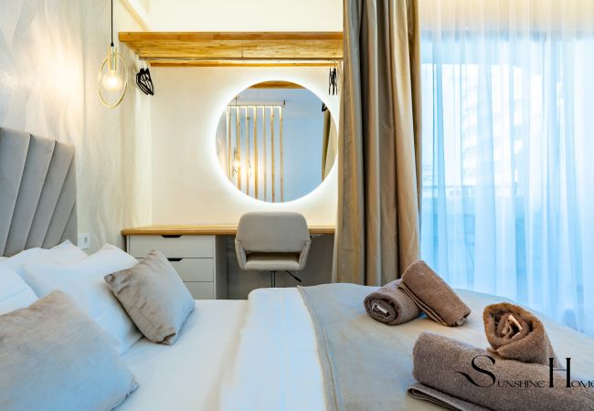 Studio à Benalmádena - Seaview beachfront studio with aqua park & balcony Studio à Benalmádena - Seaview beachfront studio with aqua park & balcony