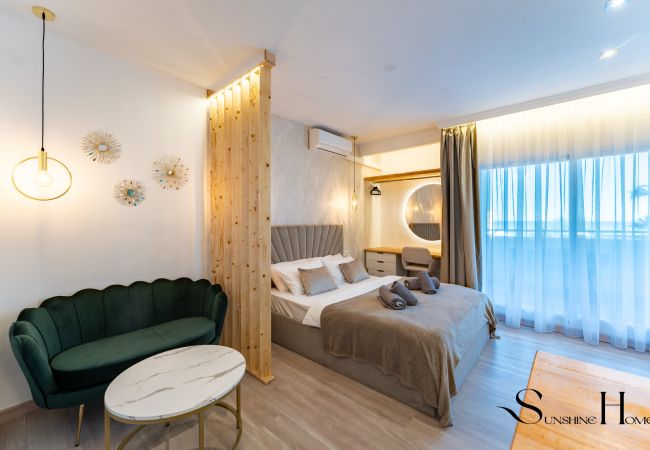 Studio à Benalmádena - Seaview beachfront studio with aqua park & balcony Studio à Benalmádena - Seaview beachfront studio with aqua park & balcony