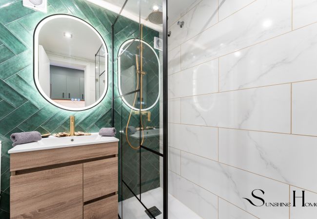 Studio à Benalmádena - Seaview beachfront studio with aqua park & balcony Studio à Benalmádena - Seaview beachfront studio with aqua park & balcony