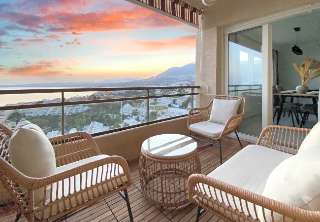 Appartement à Benalmádena - Stunning sea and mountains views close to the beach ! Appartement à Benalmádena - Stunning sea and mountains views close to the beach !