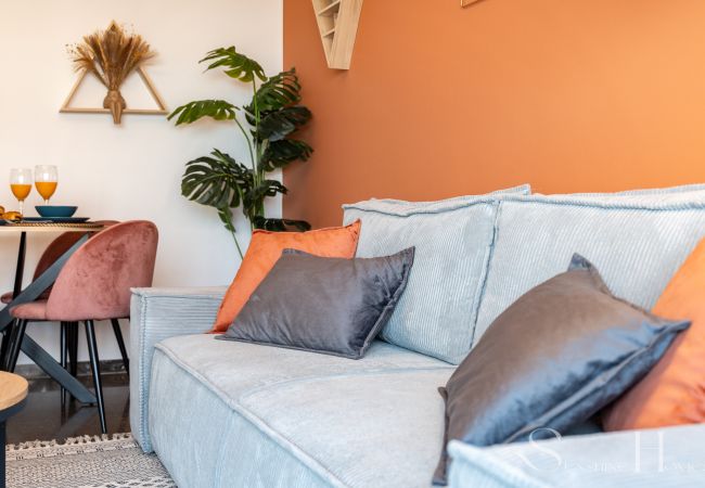 Appartement à Torremolinos - First line , Cosy and Comfortable + Swimming pool Appartement à Torremolinos - First line , Cosy and Comfortable + Swimming pool