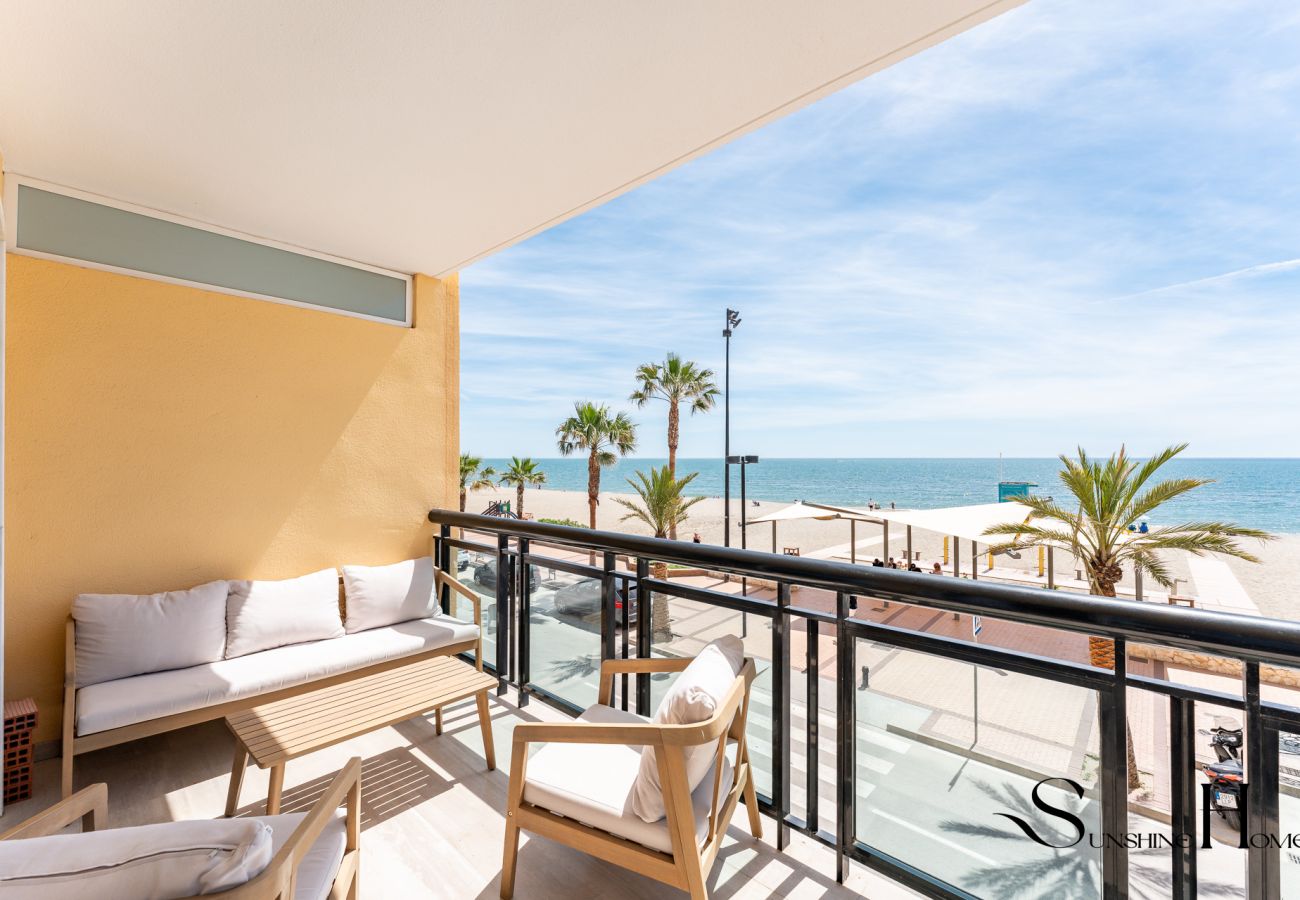 Appartement à Fuengirola - Superbe emplacement en bord de mer, 3 chambres avec terrasse REF044
