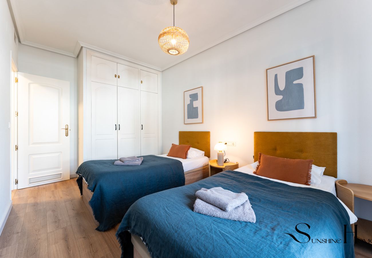 Appartement à Fuengirola - Superbe emplacement en bord de mer, 3 chambres avec terrasse REF044