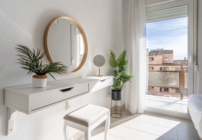 Appartement à Torremolinos - Seaview 2 bedroom apartment 2min away from a beach Appartement à Torremolinos - Seaview 2 bedroom apartment 2min away from a beach