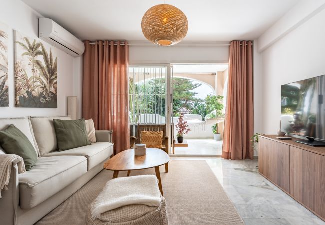 Appartement à Benalmádena - Beachfront Oasis With Pool Appartement à Benalmádena - Beachfront Oasis With Pool