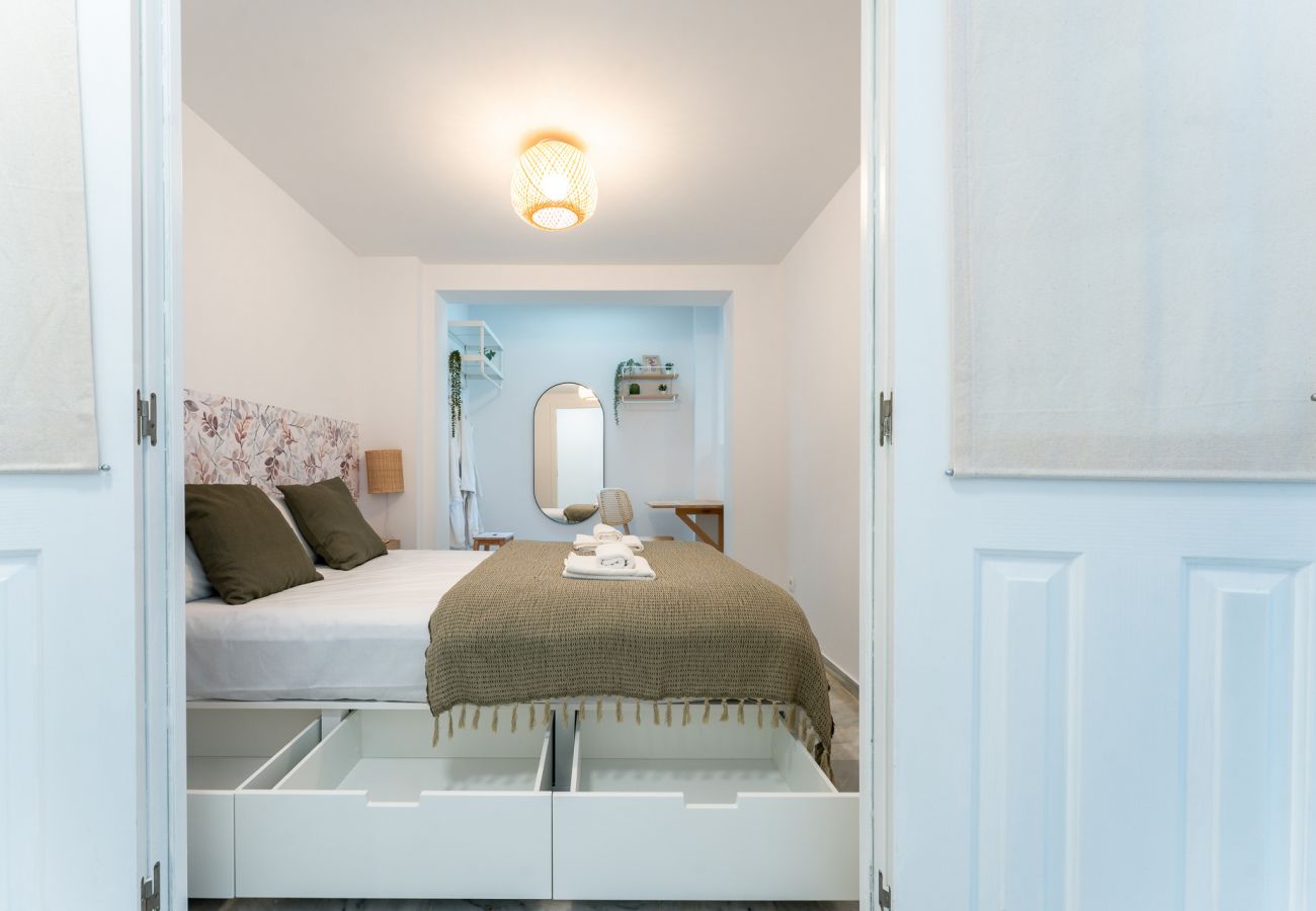 Appartement à Benalmádena - Beachfront Oasis With Pool