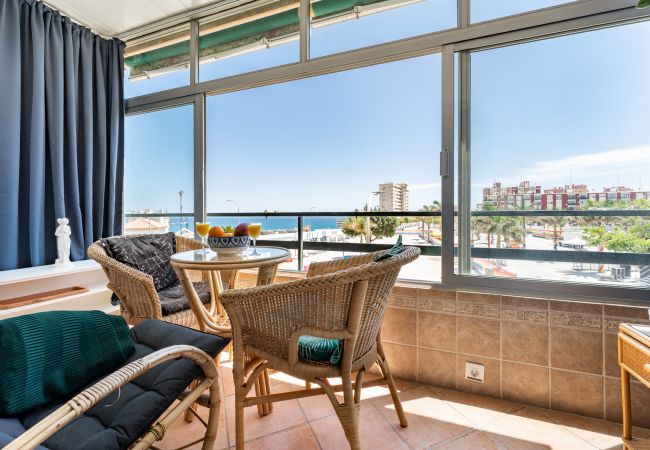 Appartement à Torremolinos - Cozy 1BR  sea views & pool in Torremolinos
