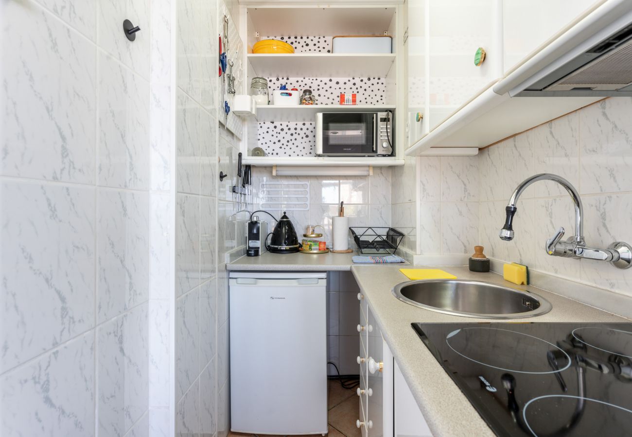 Appartement à Torremolinos - Cozy 1BR  sea views & pool in Torremolinos