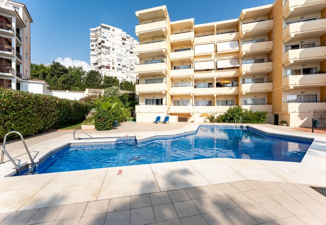 Appartement à Torremolinos - Sunrise Haven: Spacious, Bright, Pool, Terraces Appartement à Torremolinos - Sunrise Haven: Spacious, Bright, Pool, Terraces