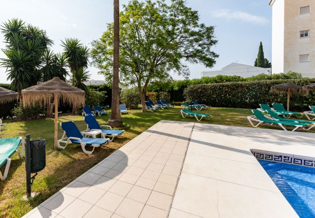 Appartement à Torremolinos - Sunrise Haven: Spacious, Bright, Pool, Terraces