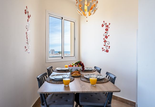 Appartement à Torremolinos - Sunrise Haven: Spacious, Bright, Pool, Terraces Appartement à Torremolinos - Sunrise Haven: Spacious, Bright, Pool, Terraces