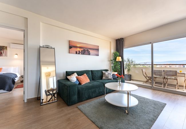 Appartement à Torremolinos - Sunrise Haven: Spacious, Bright, Pool, Terraces