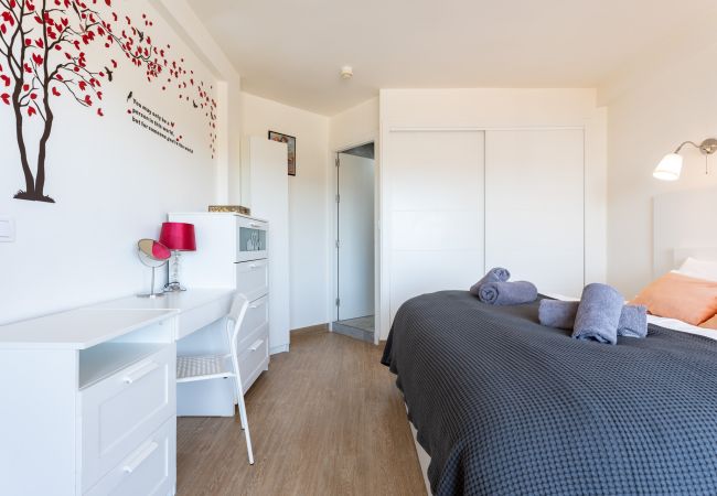 Appartement à Torremolinos - Sunrise Haven: Spacious, Bright, Pool, Terraces Appartement à Torremolinos - Sunrise Haven: Spacious, Bright, Pool, Terraces