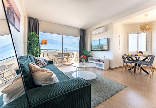 Appartement à Torremolinos - Sunrise Haven: Spacious, Bright, Pool, Terraces Appartement à Torremolinos - Sunrise Haven: Spacious, Bright, Pool, Terraces