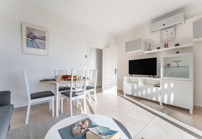 Appartement à Benalmádena -  Coastal Bliss Tranquil 2BR apartment  Appartement à Benalmádena -  Coastal Bliss Tranquil 2BR apartment