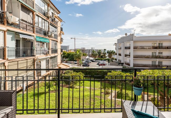 Appartement à Benalmádena -  Coastal Bliss Tranquil 2BR apartment 