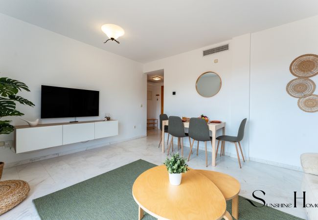 Appartement à Benalmádena - Amazing Sea and Golf Course view 2BR, Parking Pool Appartement à Benalmádena - Amazing Sea and Golf Course view 2BR, Parking Pool