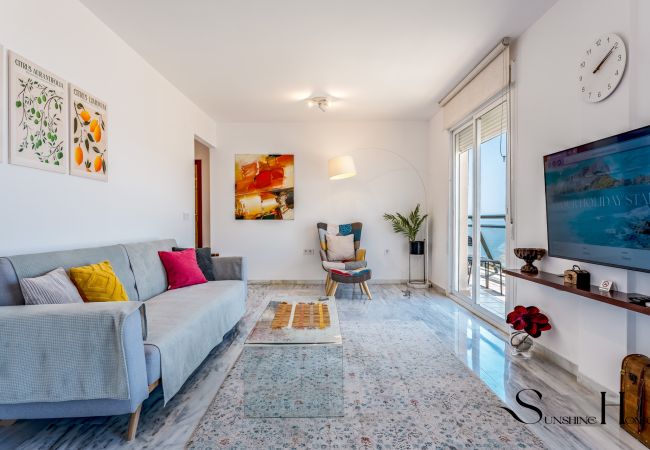 Appartement à Benalmádena - Terrasse du Paradis, Duplex de 3 Chambres, Barbecue, Vues, ​​Piscine, Parking REF003