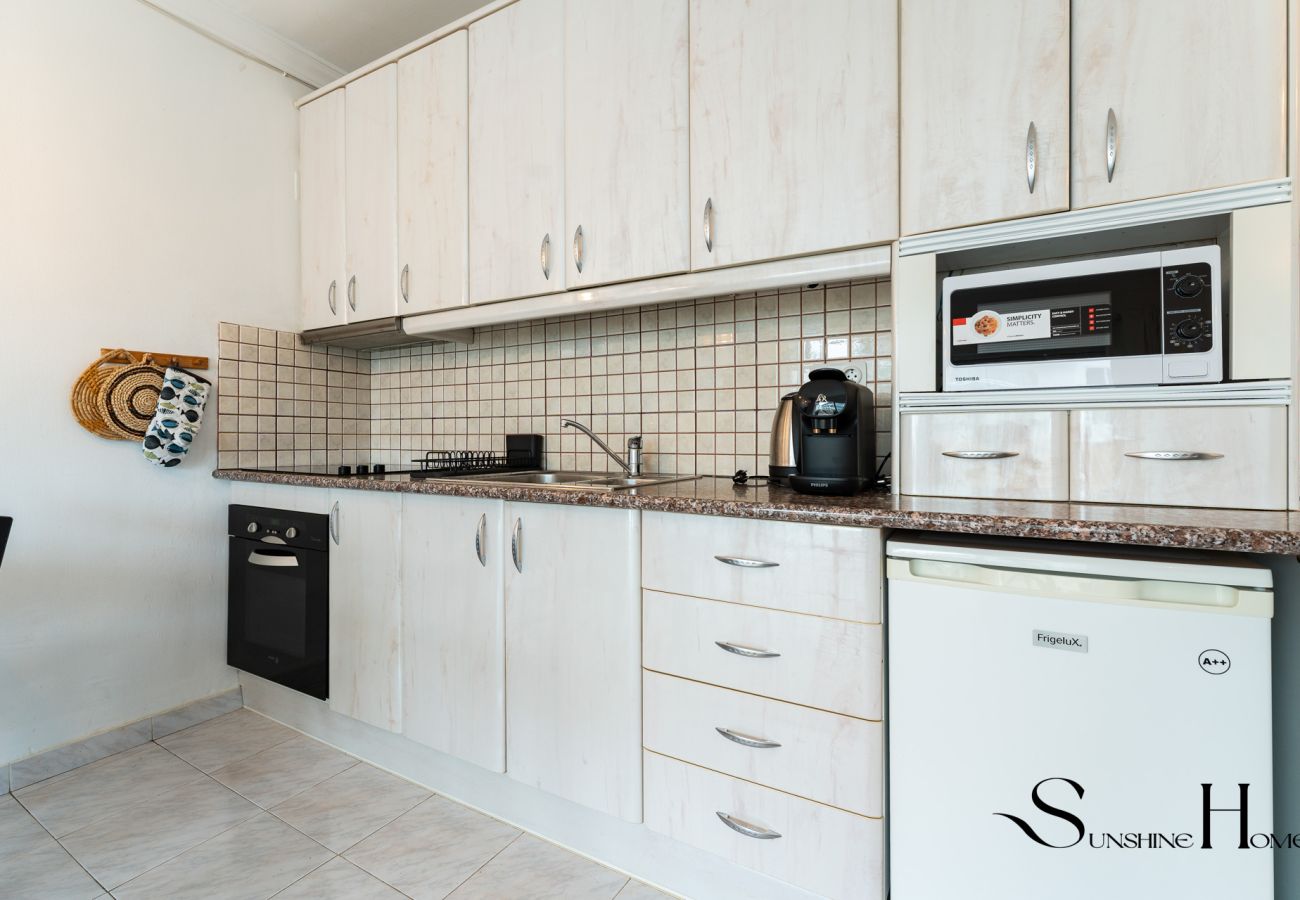 Appartement à Benalmádena - Great Location, Sea View, 2 Bedroom, Steps from the Beach